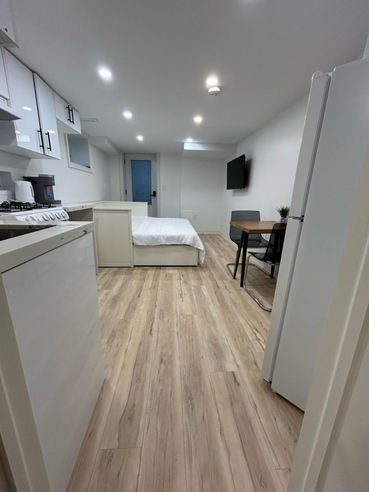 Brand New Studio Apartment Hamilton Bagian luar foto